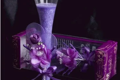 Decorative Scented Candle in Glass Flute