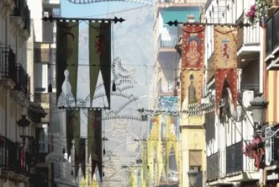 fiesta y polvora