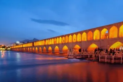 The Si-o-seh Bridge, Esfahan, Iran 20130320