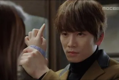 פאזל של kill me heal me
