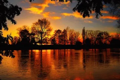 atardecer en el lago