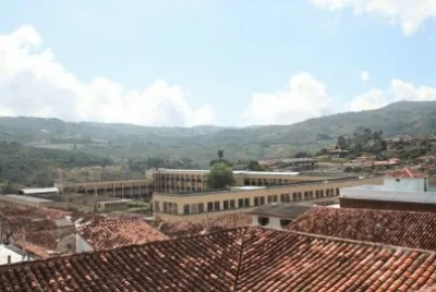 vista hacia el colegio santo tomas