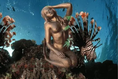 SIRENITA BAJO EL MAR