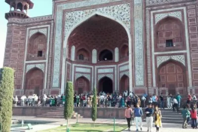 Puerta al Taj Mahal