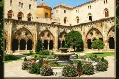 PLAZA Y CLAUSTRO DE LA CATEDRAL DE TARRAGONA