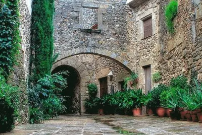Monells-Girona
