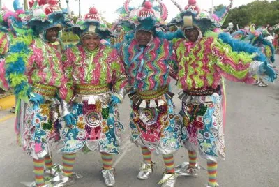 la familia en carnaval jigsaw puzzle