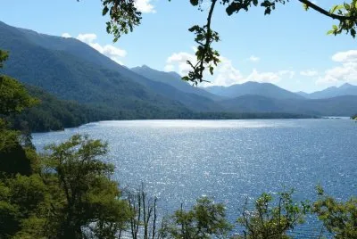 Lago LÃ¡car. NeuquÃ©n. Argentina jigsaw puzzle
