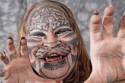 Dennis Avner,Catman,Stalking Cat o Felino Cazador.