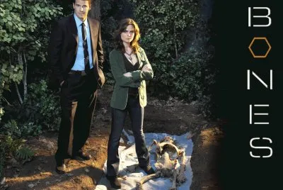 Serie BONES