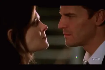 BONES B B 1X01