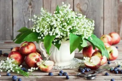 bodegon de flores y frutas