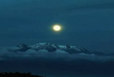 la mujer dormida , duerme