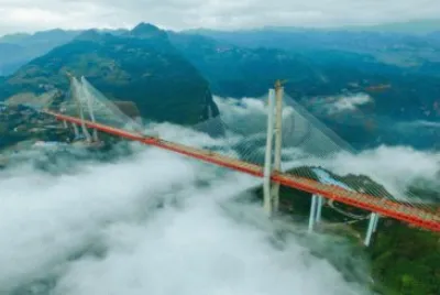 Puente Beipanjiang, 1300 metros fr largo y 565 met