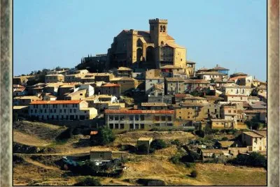 UJUÃ‰ (NAVARRA) jigsaw puzzle