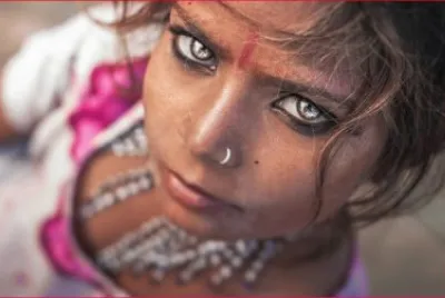 MUJER DEL MEDIO ORIENTE