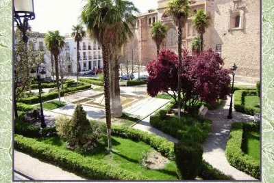 MANZANARES (C. REAL) â€“ JARDÃN PLAZA CONSTITUCION jigsaw puzzle
