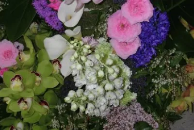 White and green flower arrangement