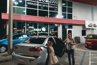 GABRIELA Y SU NUEVO CARRO