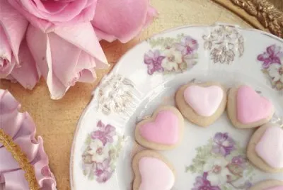 Pretty Mini Valentine Heart Cookies