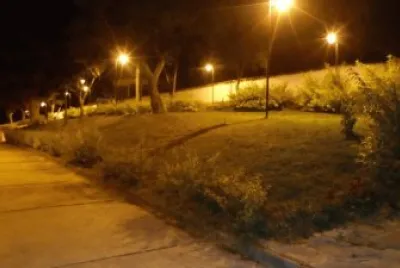 nocturna alrededor del campo santo