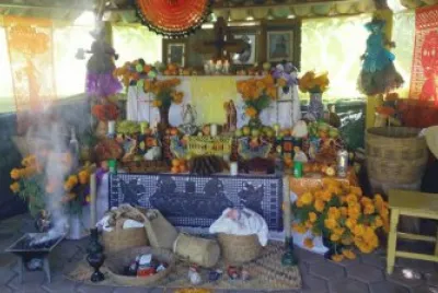 ALTAR DE MUERTOS