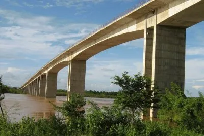 פאזל של Ponte sobre o Rio São Francisco - JanuÃ¡ria - MG