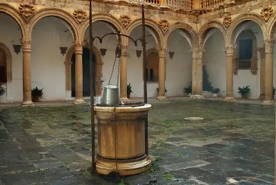 lacalahorra / Innenhof jigsaw puzzle
