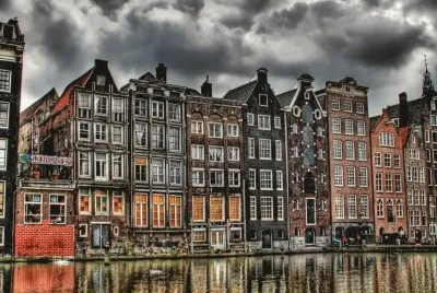 buildings_river_reflection_sky_ jigsaw puzzle