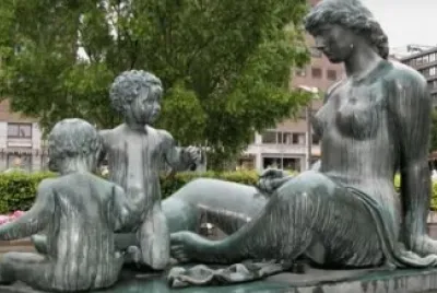 Mom   Kids - Scultpture Park jigsaw puzzle