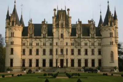 CASTILLO