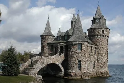פאזל של CASTILLO