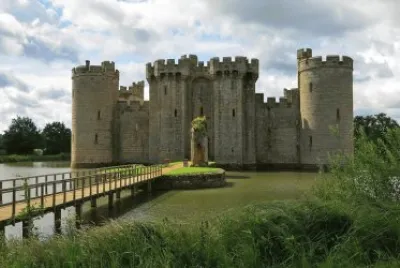 CASTILLO