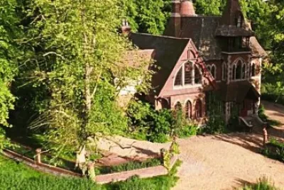 manor house