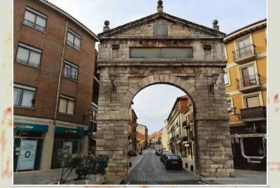 TORO (ZAMORA) â€“ PUERTA DE CORREDERA