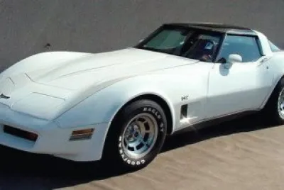Auto 1980 Corvette 305 California 180 HP