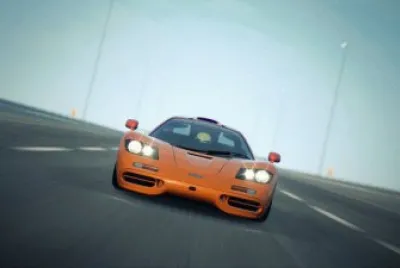Auto 1998 McLaren F1 627 HP
