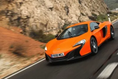 Auto 2017 McLaren P14 725 HP