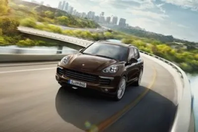 Auto 2017 Porsche Cayenne 300 HP