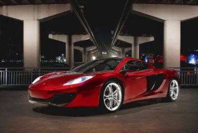 Auto McLaren MP4-12C 592 HP