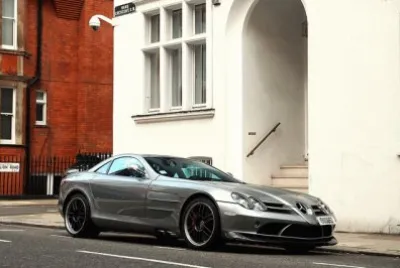 Auto Mercedes Benz SLR McLaren 617 HP