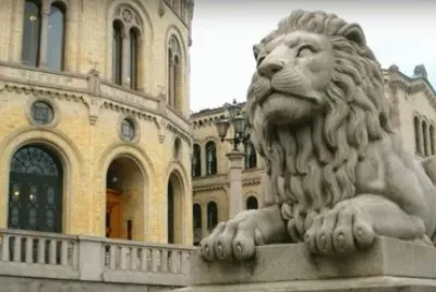 פאזל של Lion Sculpture