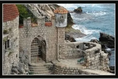 פאזל של CASTILLO