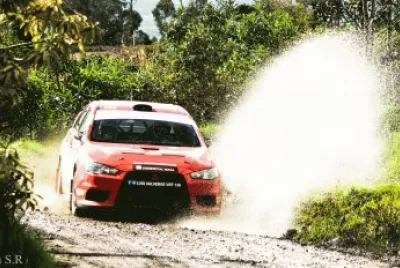 auto de rally jigsaw puzzle