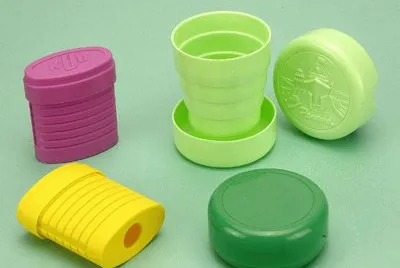 פאזל של å¡‘è† è£½å“