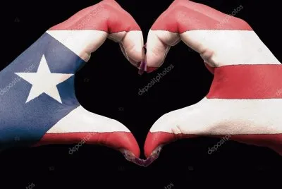 Bandera en mano Puerto Rico