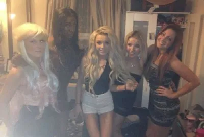 con las tias politicas