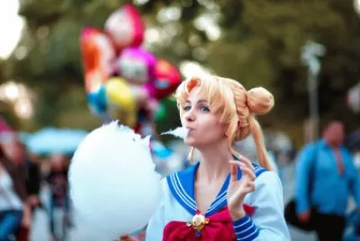 comiendo candy cotton elisbht