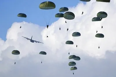 Paraquedismo Militar