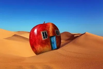 Apple- Casa,Puerta, Desierto.